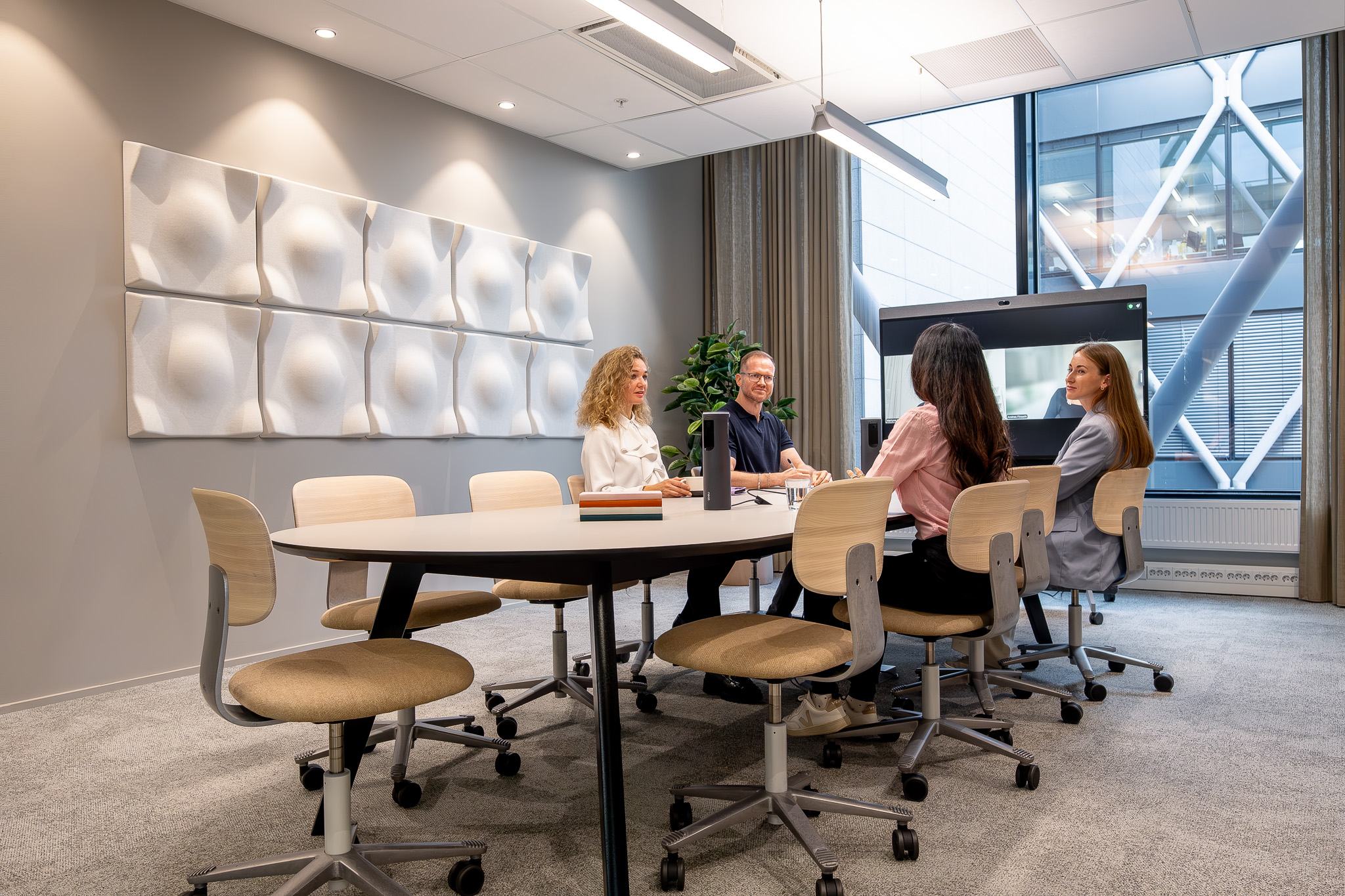 Flokk & Neat Experience Office
