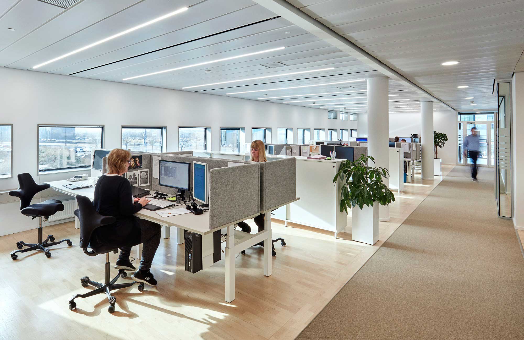 HÅG Capisco chairs in open office space at ASE Trade Union | Photo : Martin Sølyst