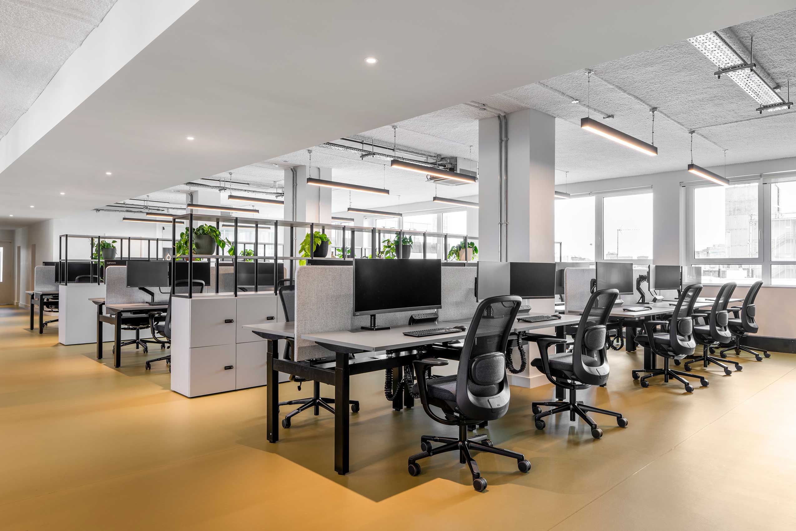 HÅG SoFi chairs at workstations at CEPI offices | Photo: Marek Sikora – Office Curator