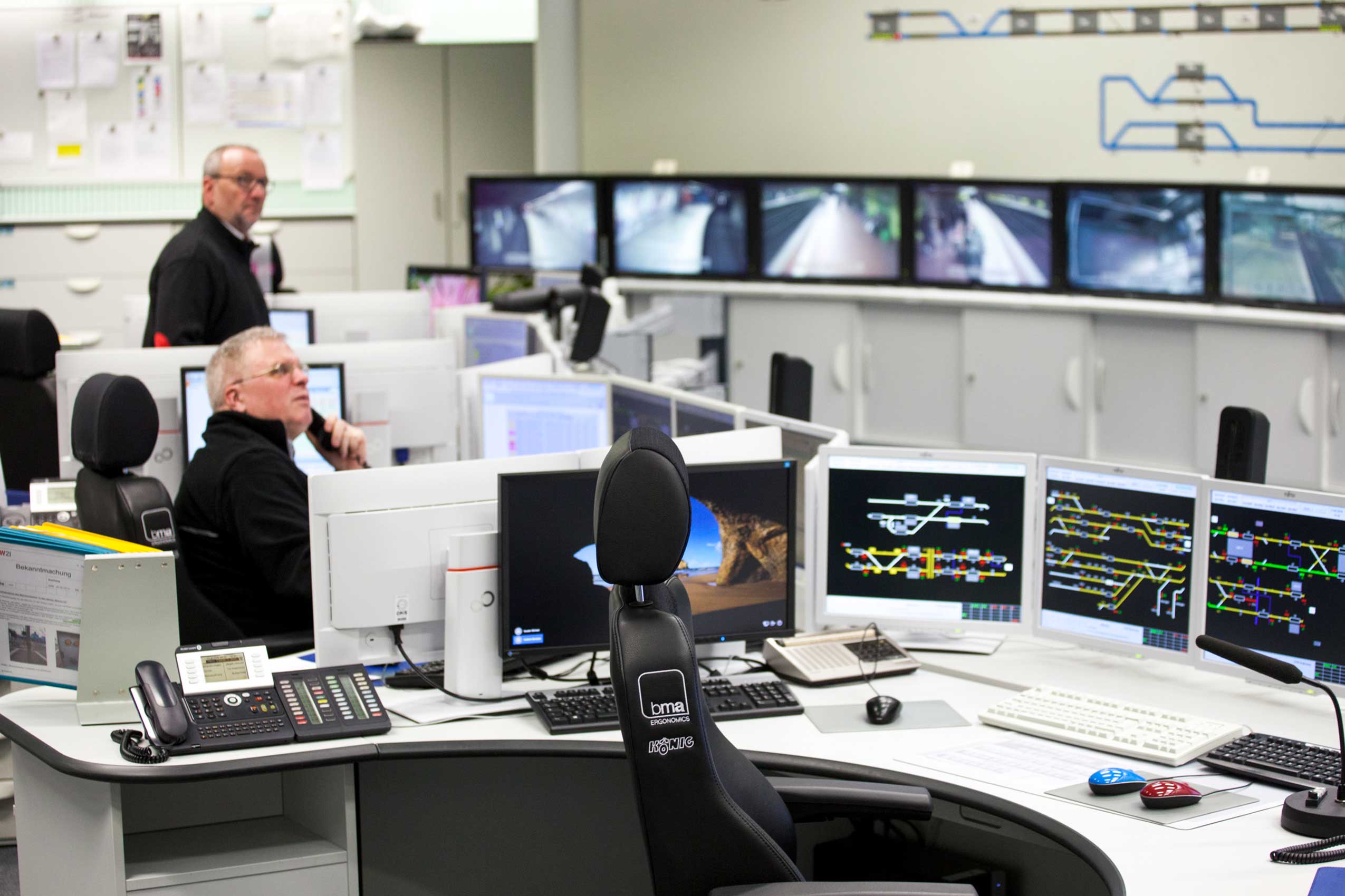 RH Secur 24 chairs in control room at DSW 21 (Dortmund public utilities) | Photo : Nina Ditscheid