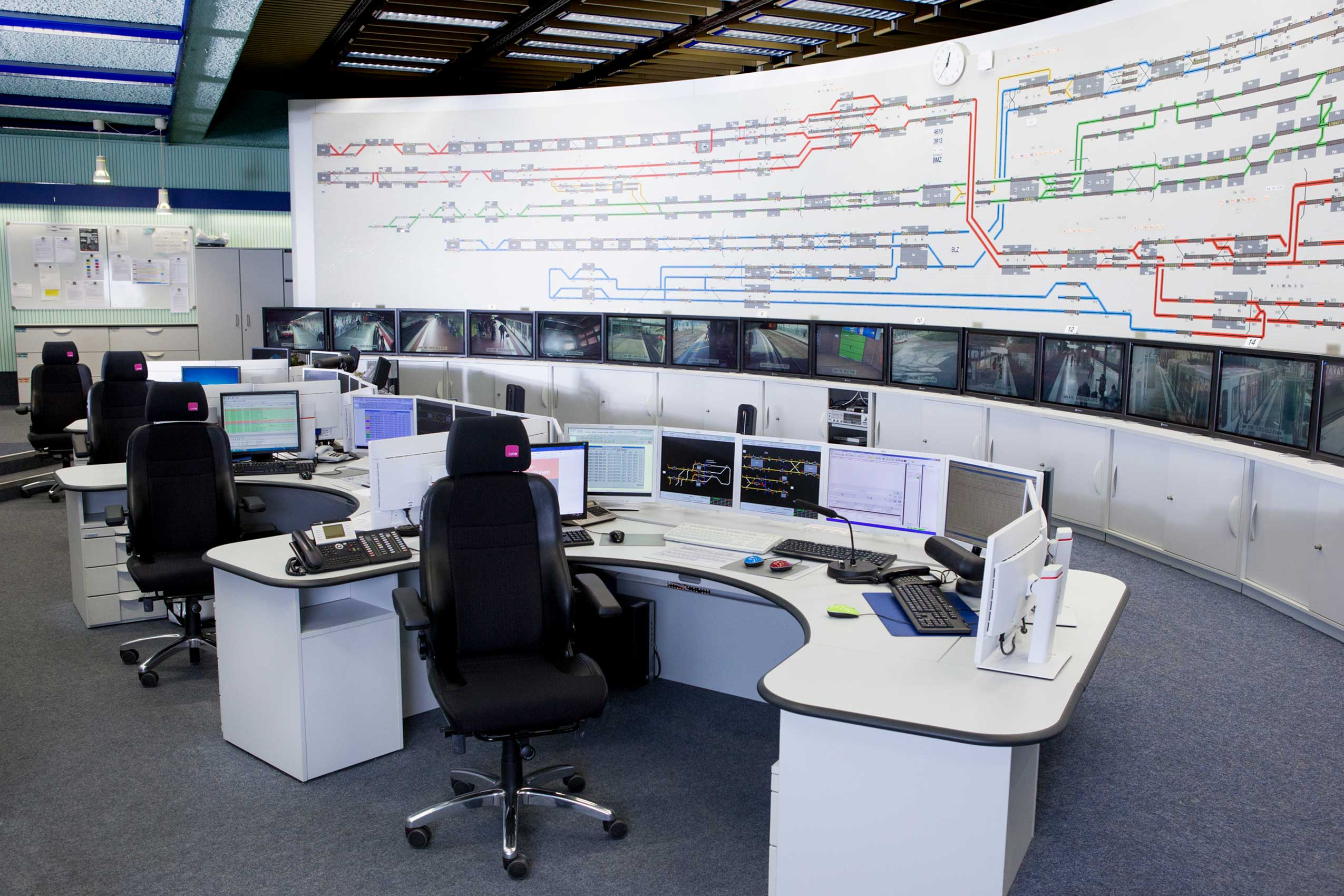 RH Secur 24 chairs in control room at DSW 21 (Dortmund public utilities) | Photo : Nina Ditscheid