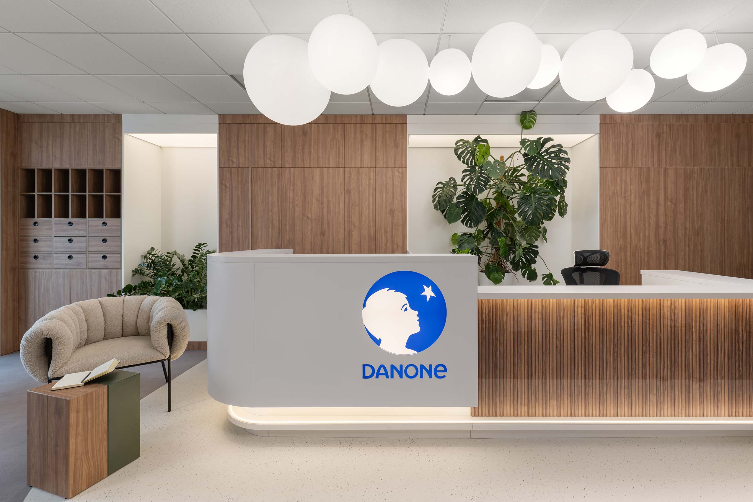 Reception at Danone Offices | Photo : Zikzak Architects
