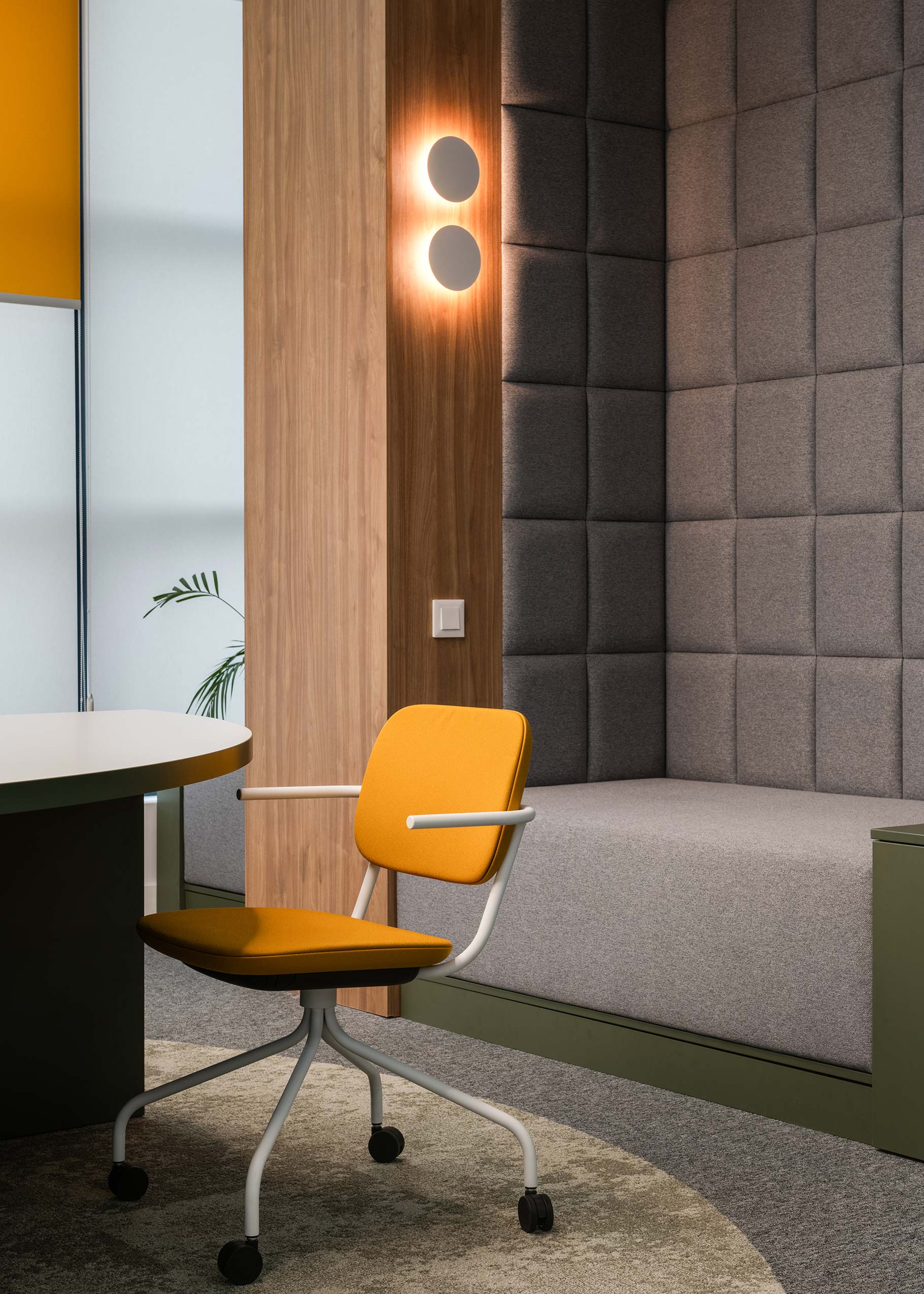 Profim Normo chair at meeting table at Danone Offices | Photo : Zikzak Architects