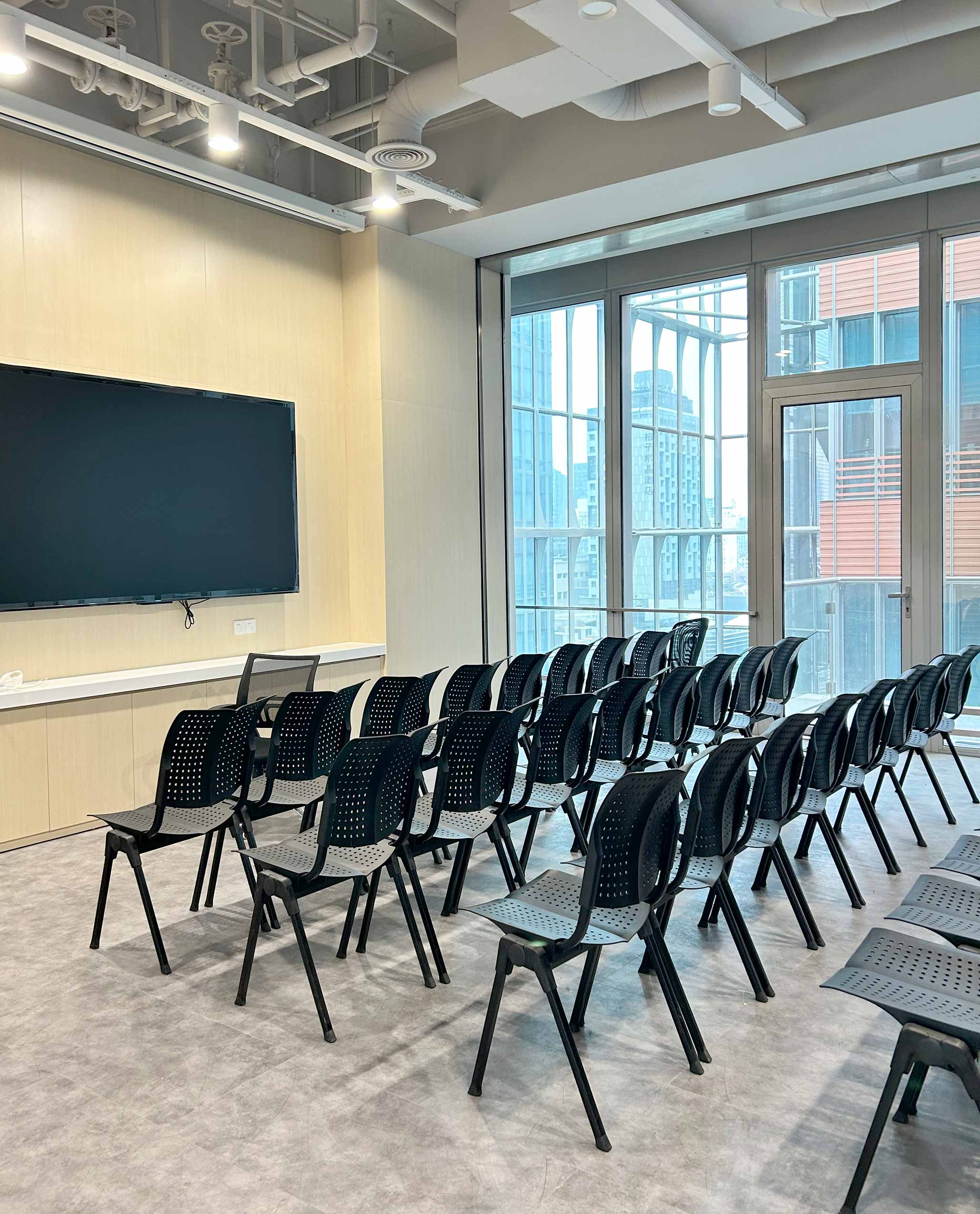 HÅG Conventio Wing chairs in event space at De Well