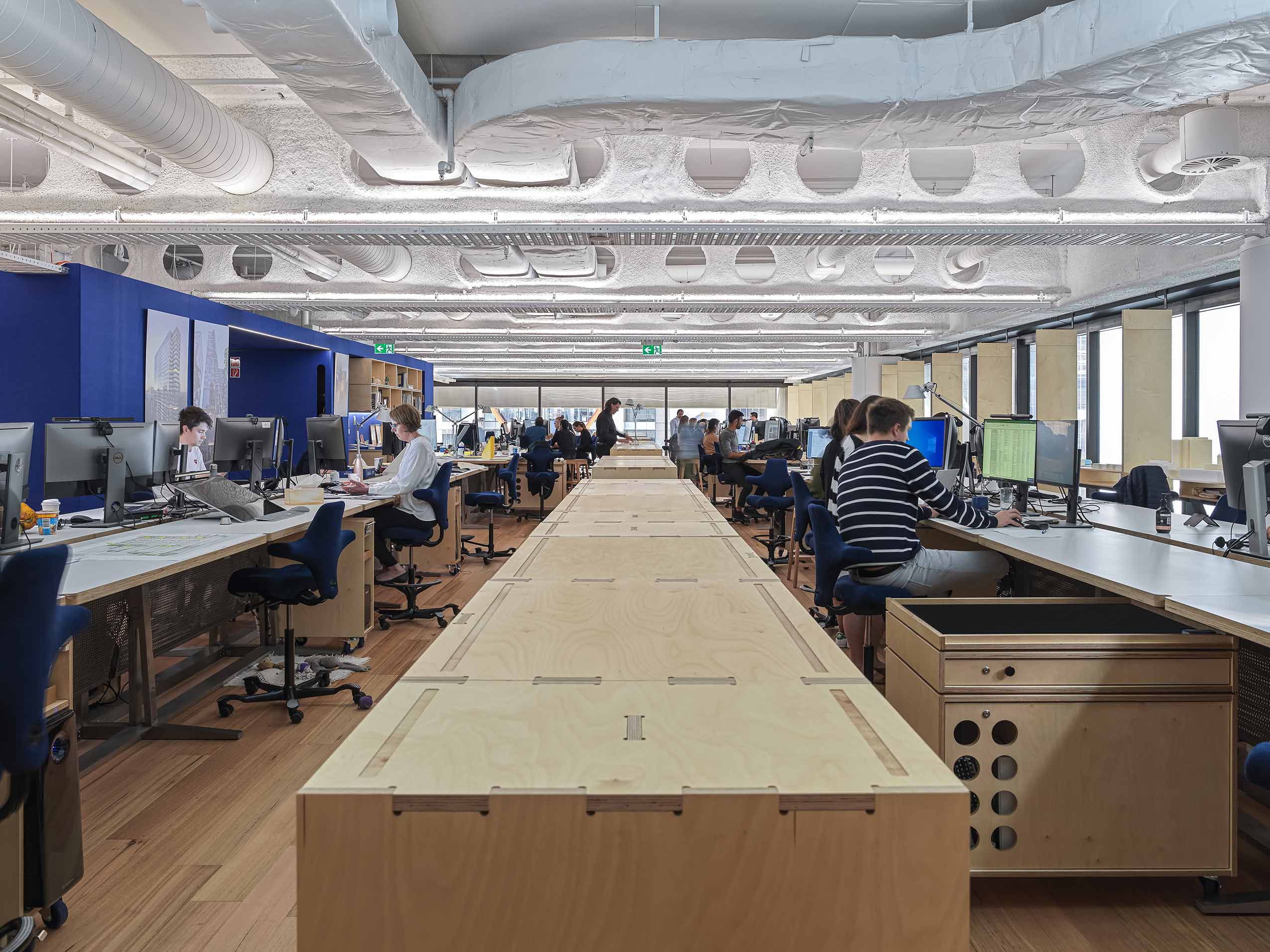 HÅG Capisco chairs in open workspace at Fitzpatrick & Partners office | Photo : Mark Syke