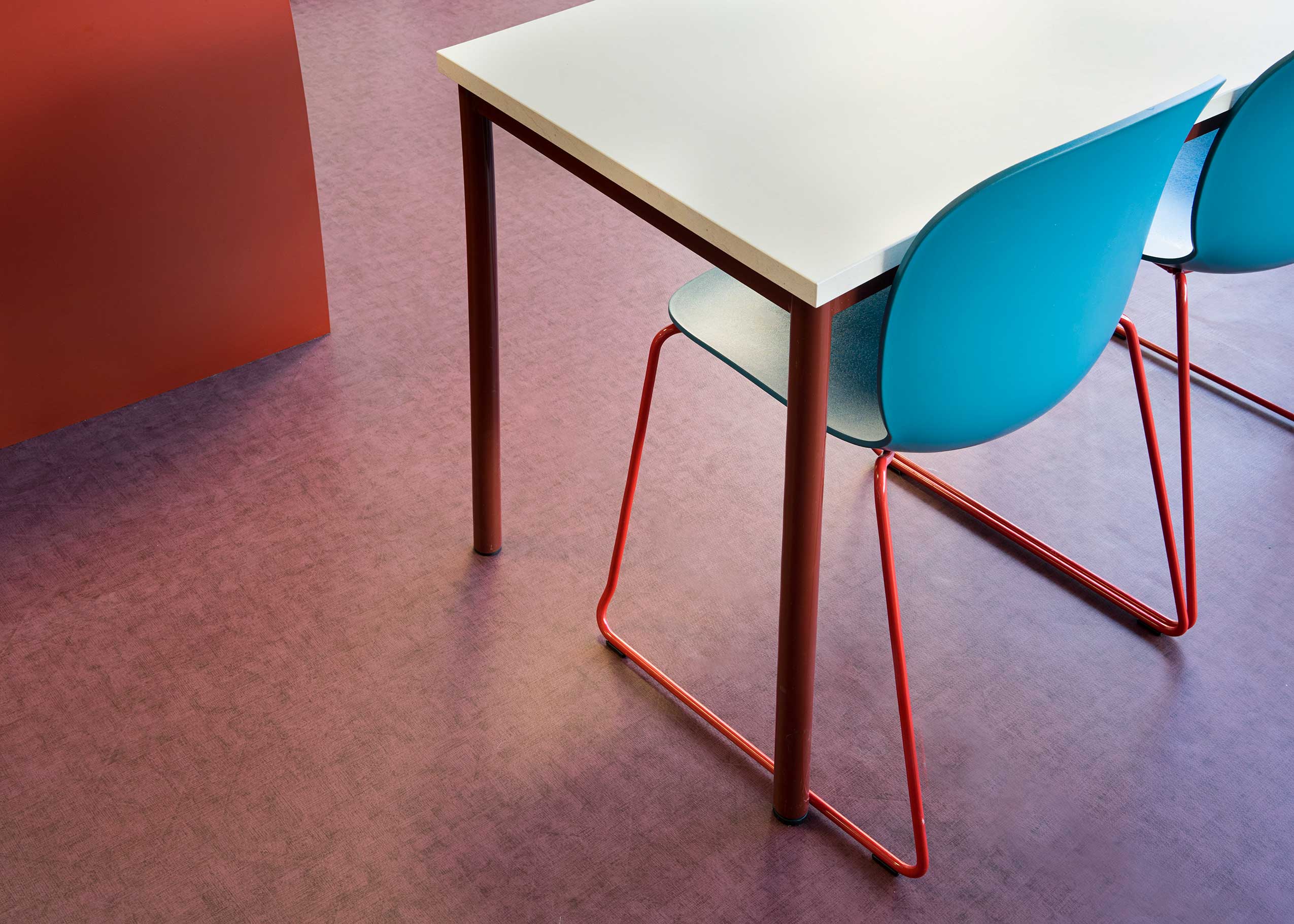 Profim Noor Sledgebase chairs in classroom at Hebekk School | Photo : Eli Haugen Sandnes