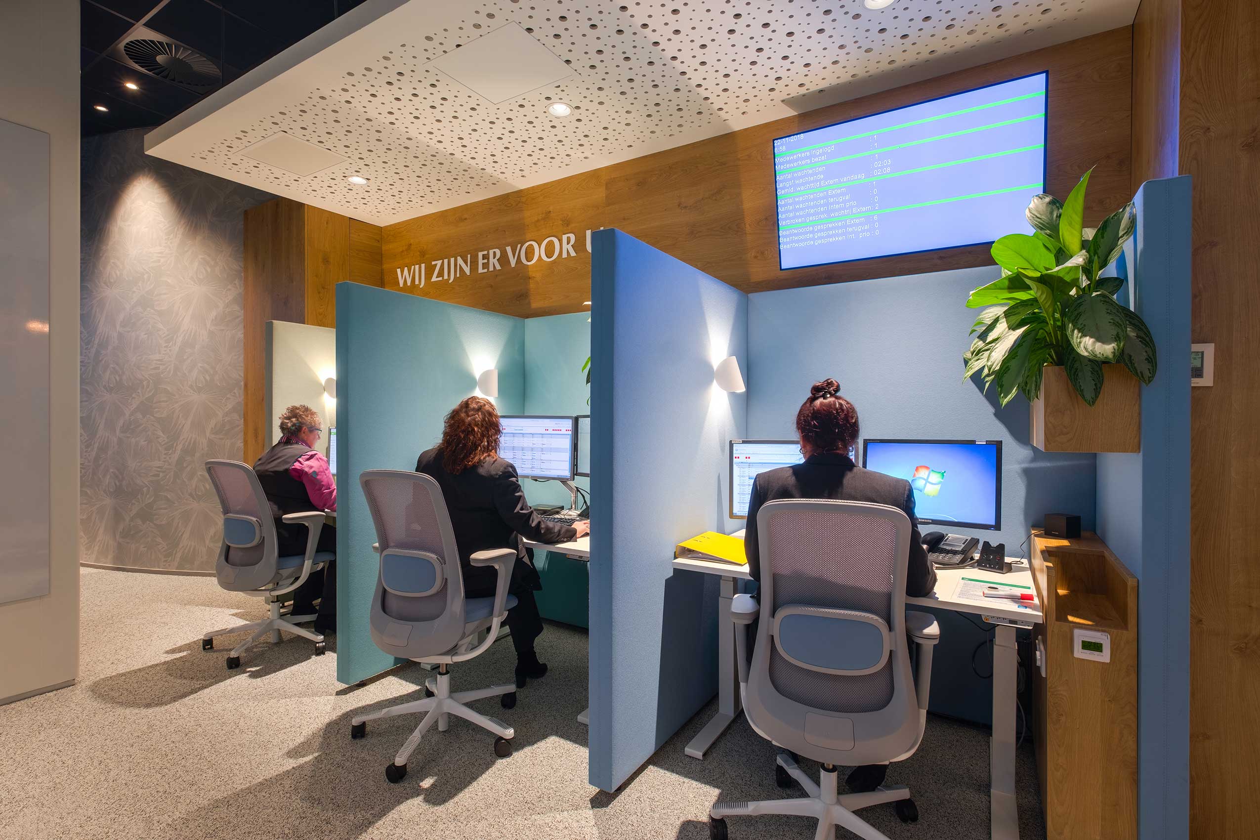 HÅG SoFi chairs in call centre office space | Photo : Sven Verbruggen