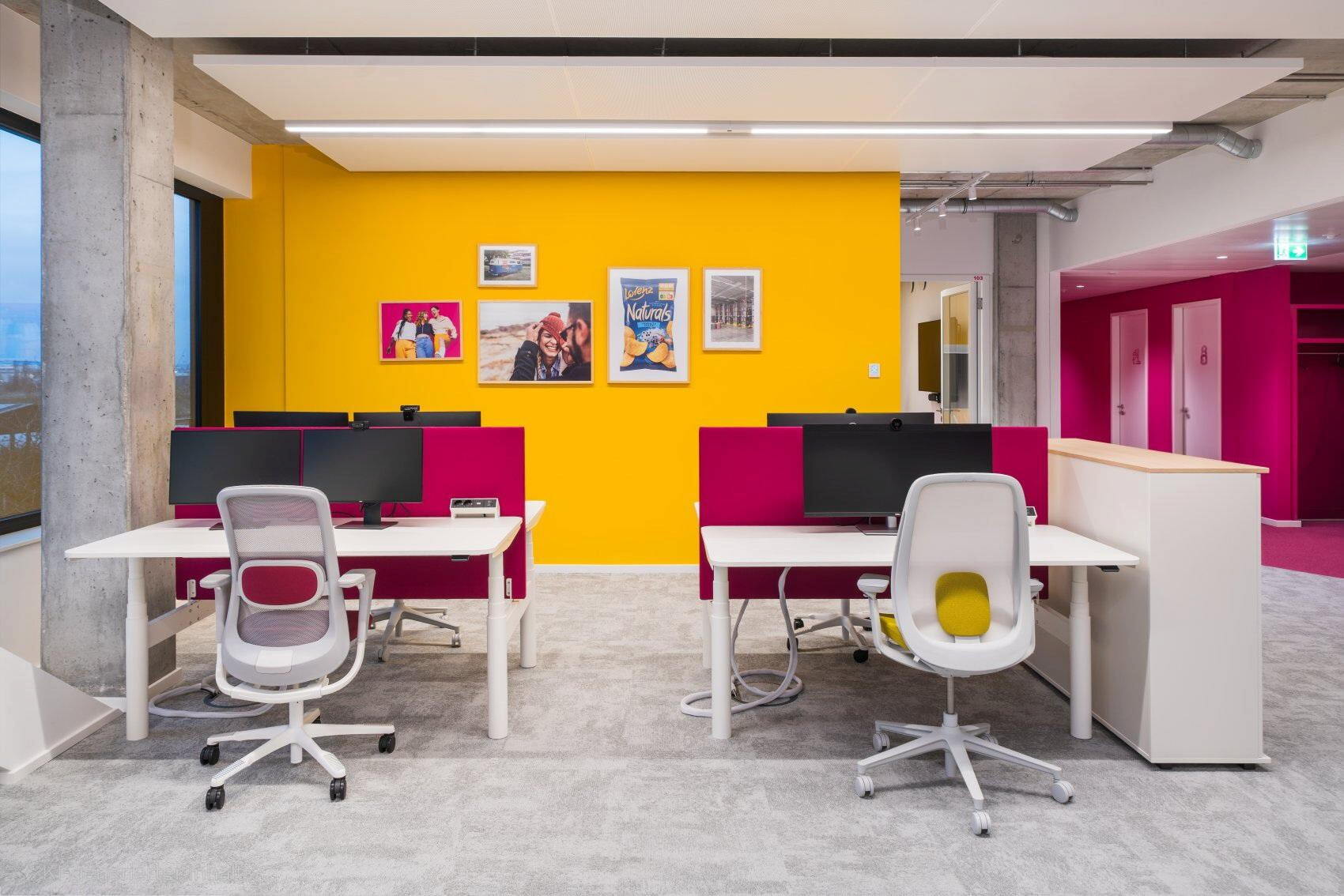 Interior of Lorenz office, featuring hag sofi and profim pace. Photographer: Kristof Lemp, Darmstadt