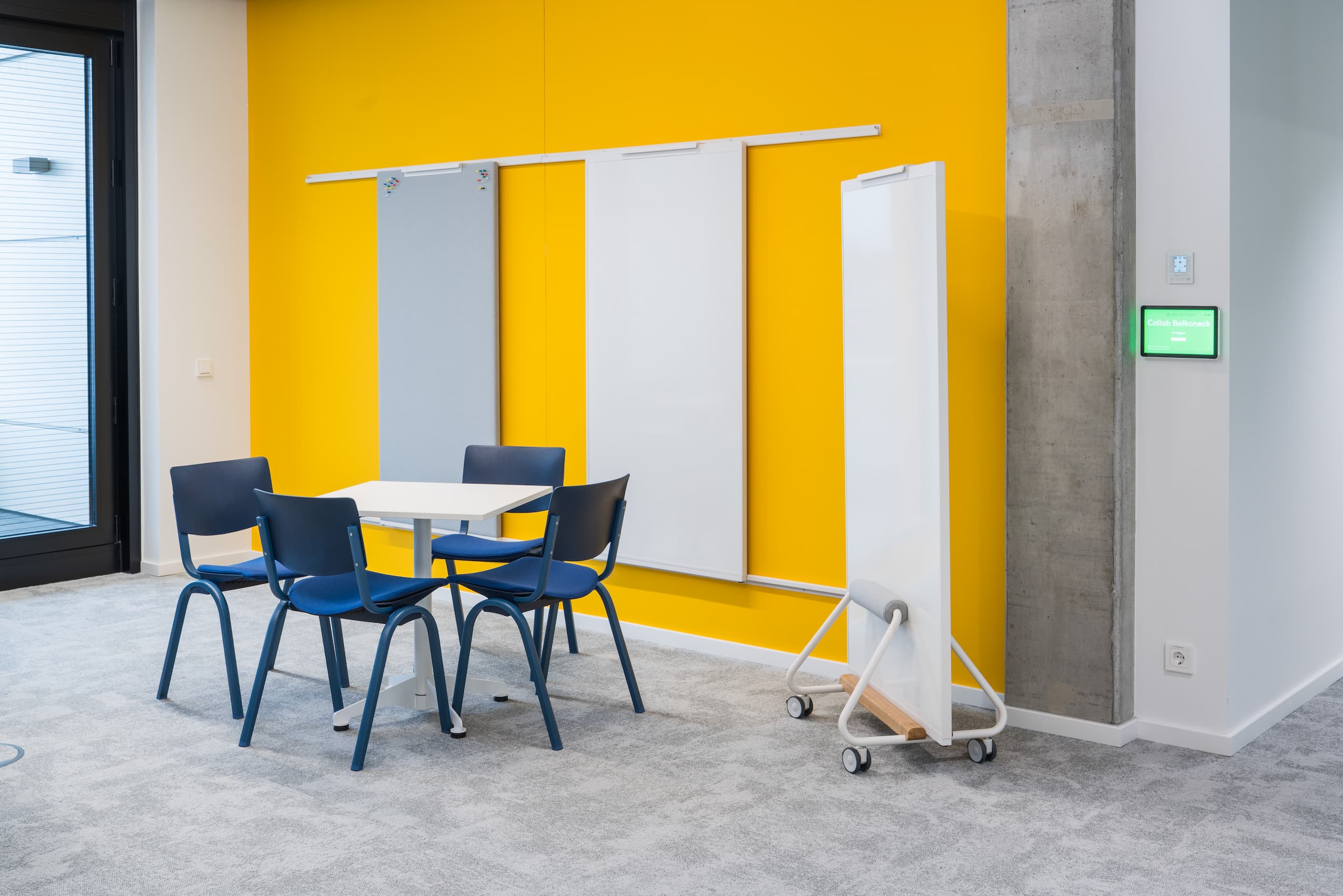 Interior of Lorenz office, featuring hag celi. Photographer: Kristof Lemp, Darmstadt