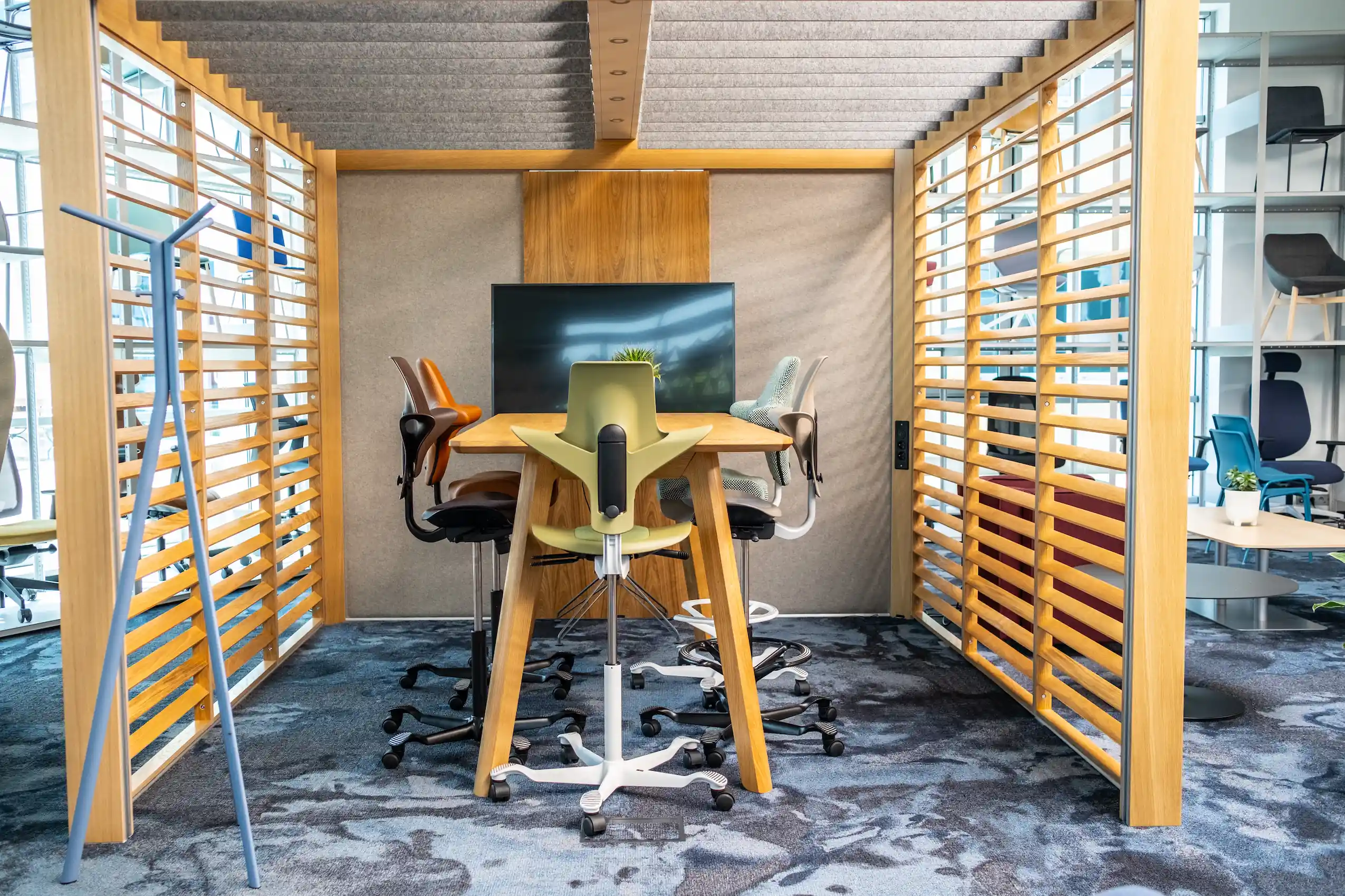 flokk-interior-showroom-turek-poland_13