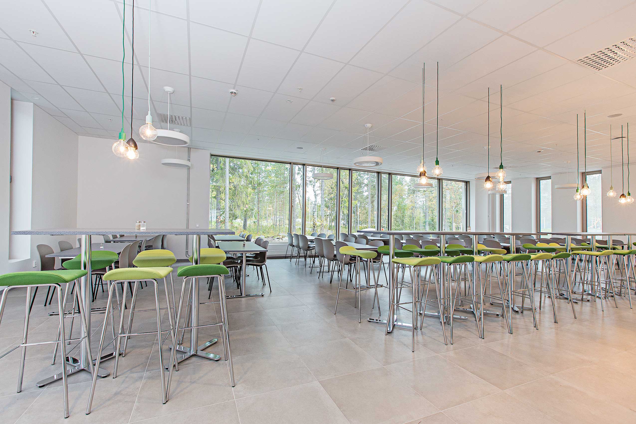 Profim Noor chairs in cafeteria at Minerva School | Photo : Per Kjell