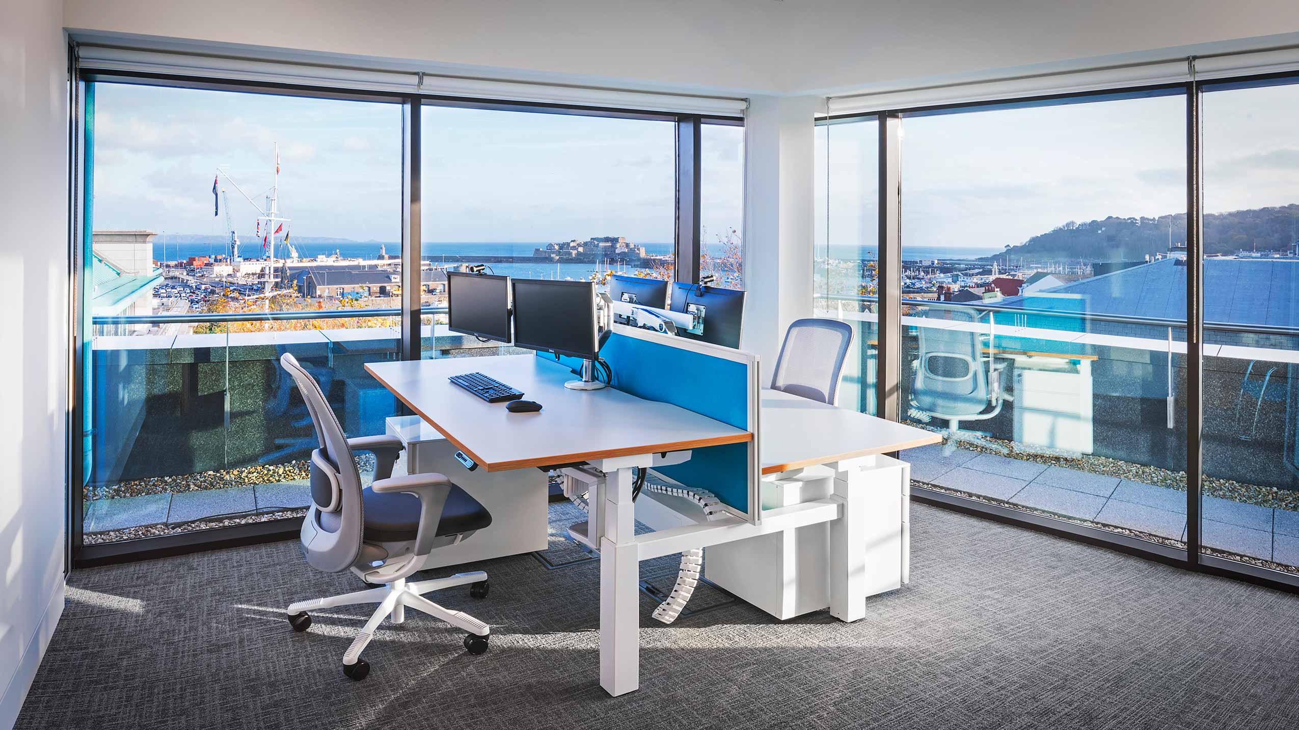HÅG SoFi chairs in open office space at Mourant Ozannes | Photo : Andy Le Gresley Photography