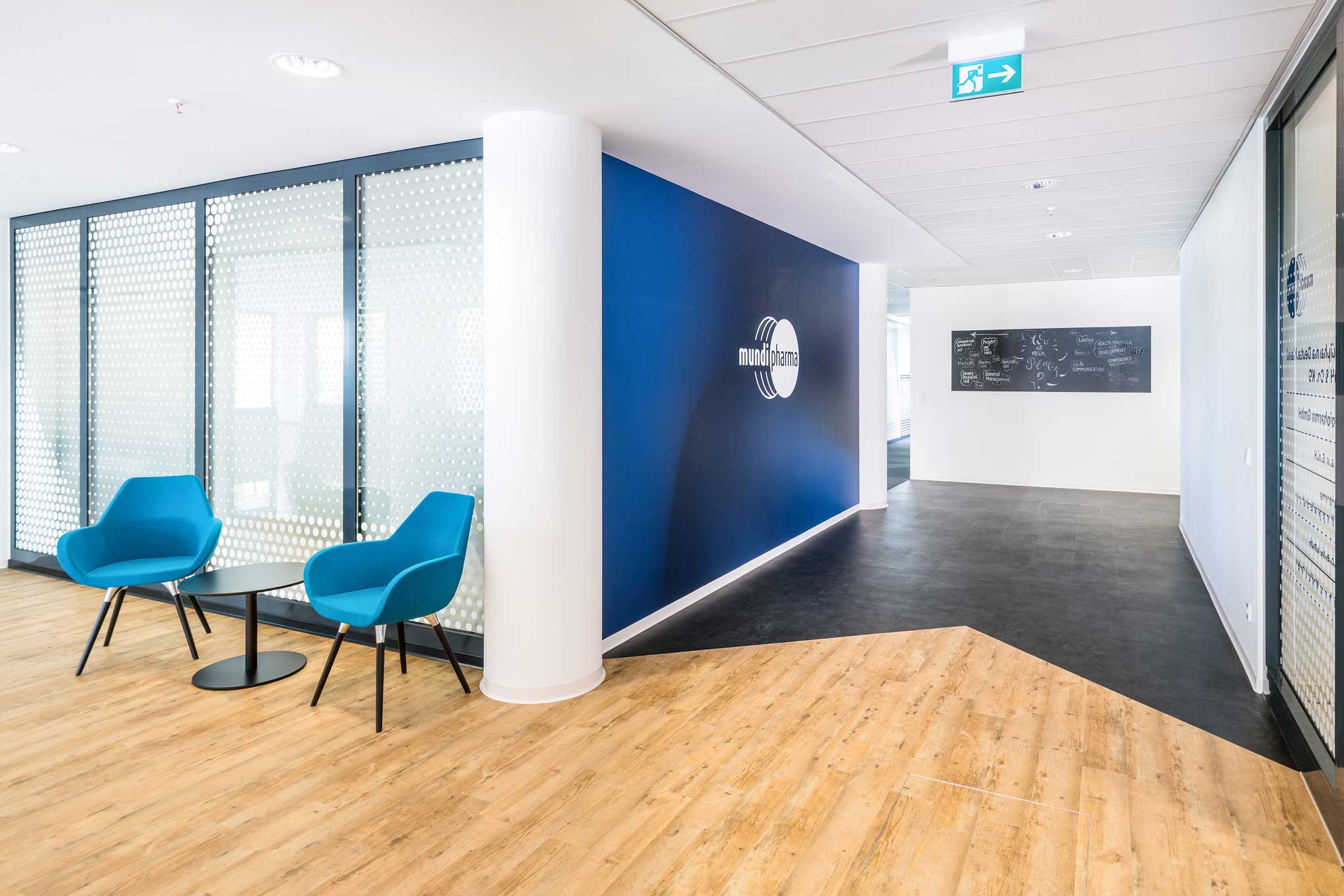 Profim Fan in hallway at Mundipharma | Photo : Kristof Lemp