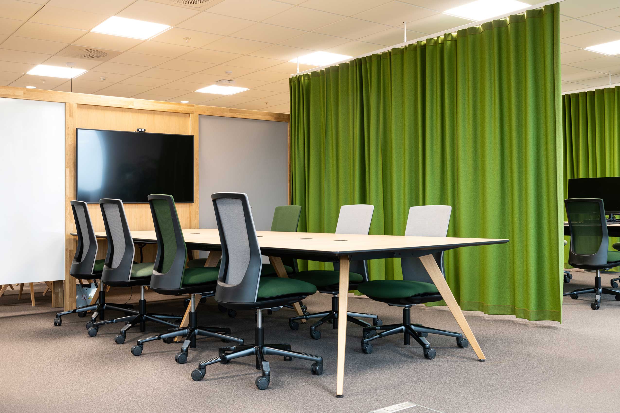 HÅG Futu chairs in meeting room at Orkla | Photo: Niklas Hart
