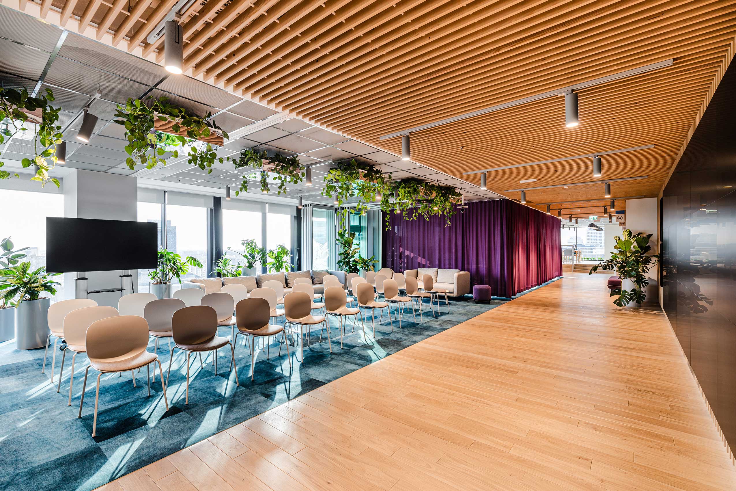Profim Noor chairs in conference space at Orsted offices | Photo: Adam Grzesik