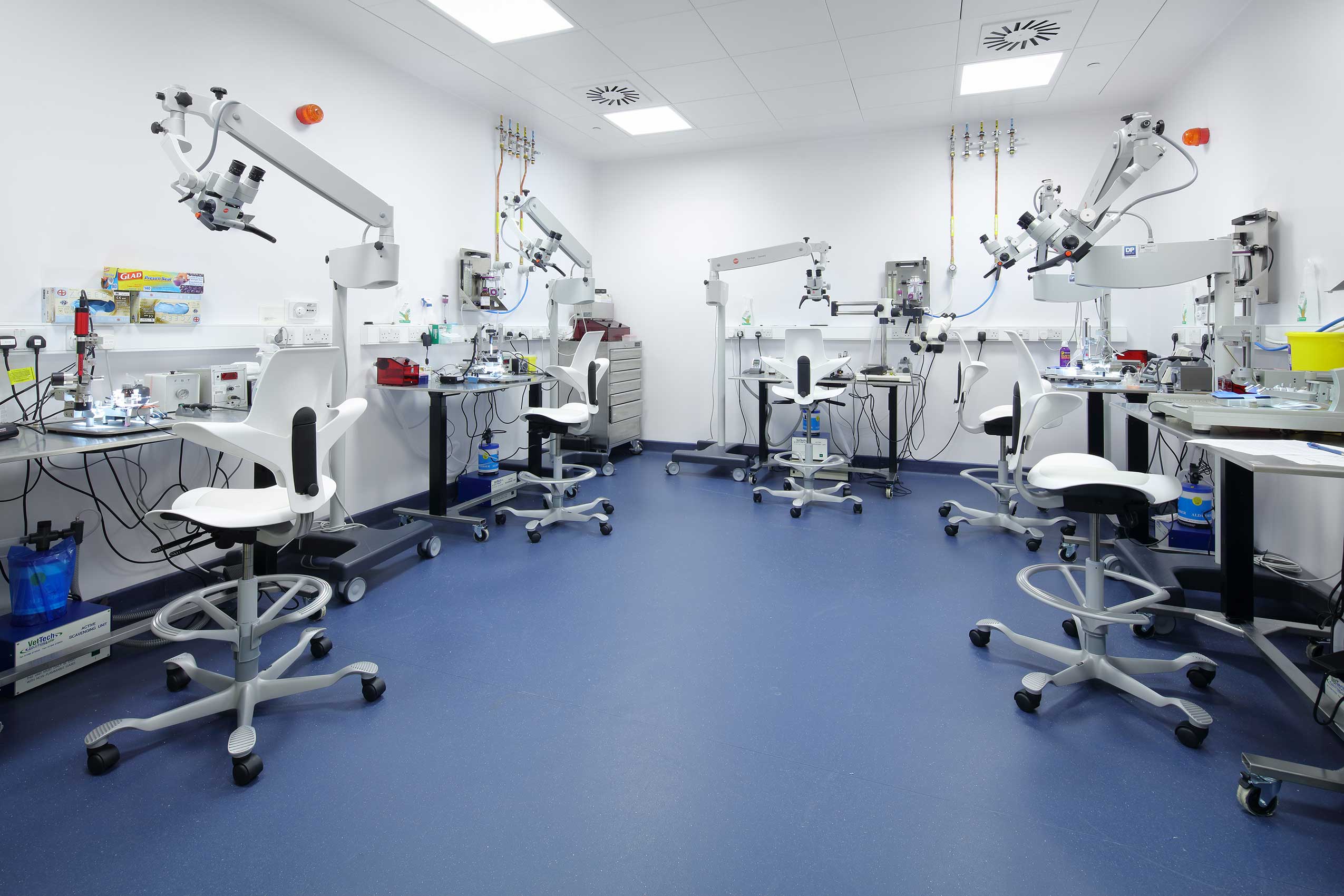 flokk-interior-ucl-sainsbury-wellcome-centre-hag-capisco-puls_04