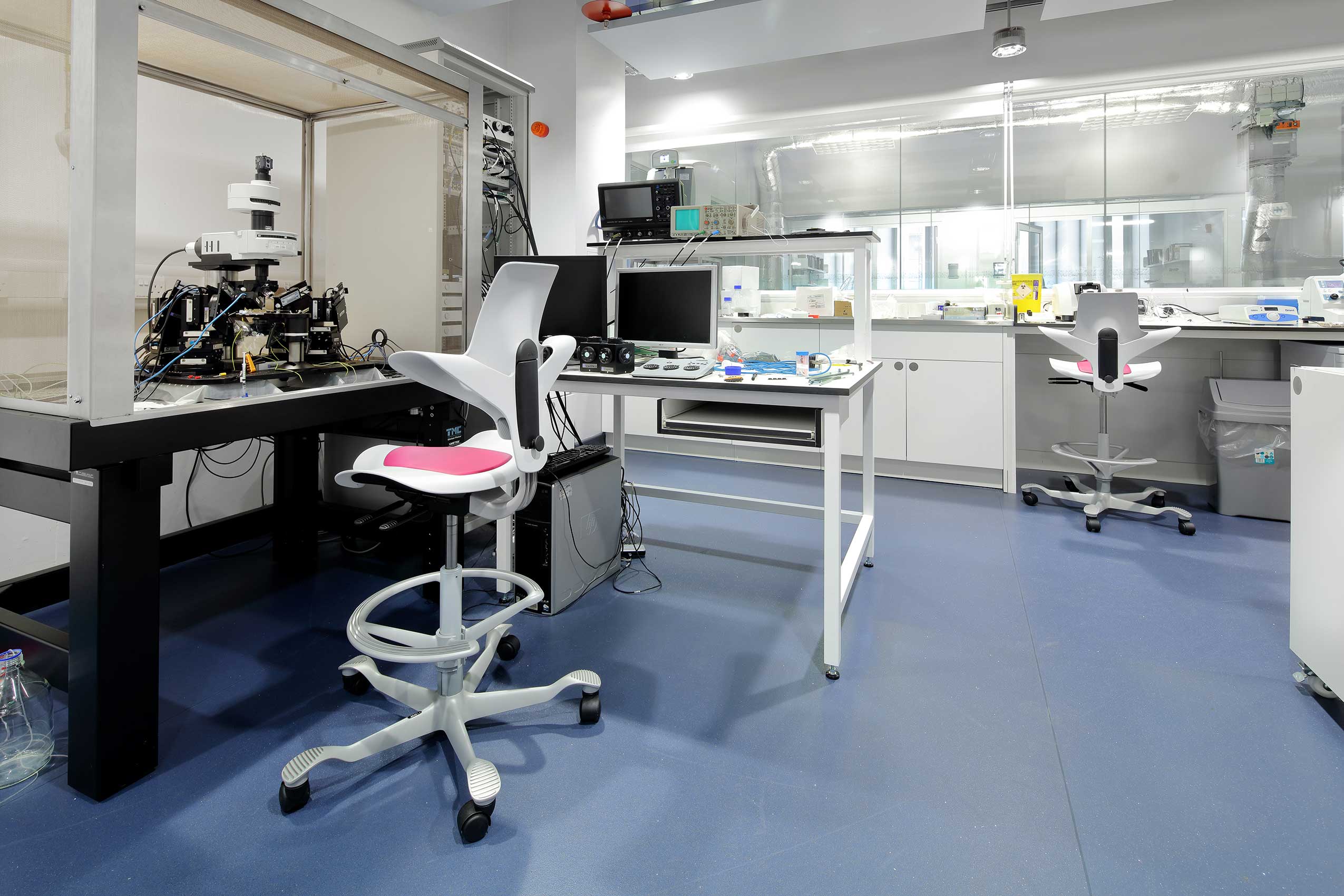 flokk-interior-ucl-sainsbury-wellcome-centre-hag-capisco-puls_09