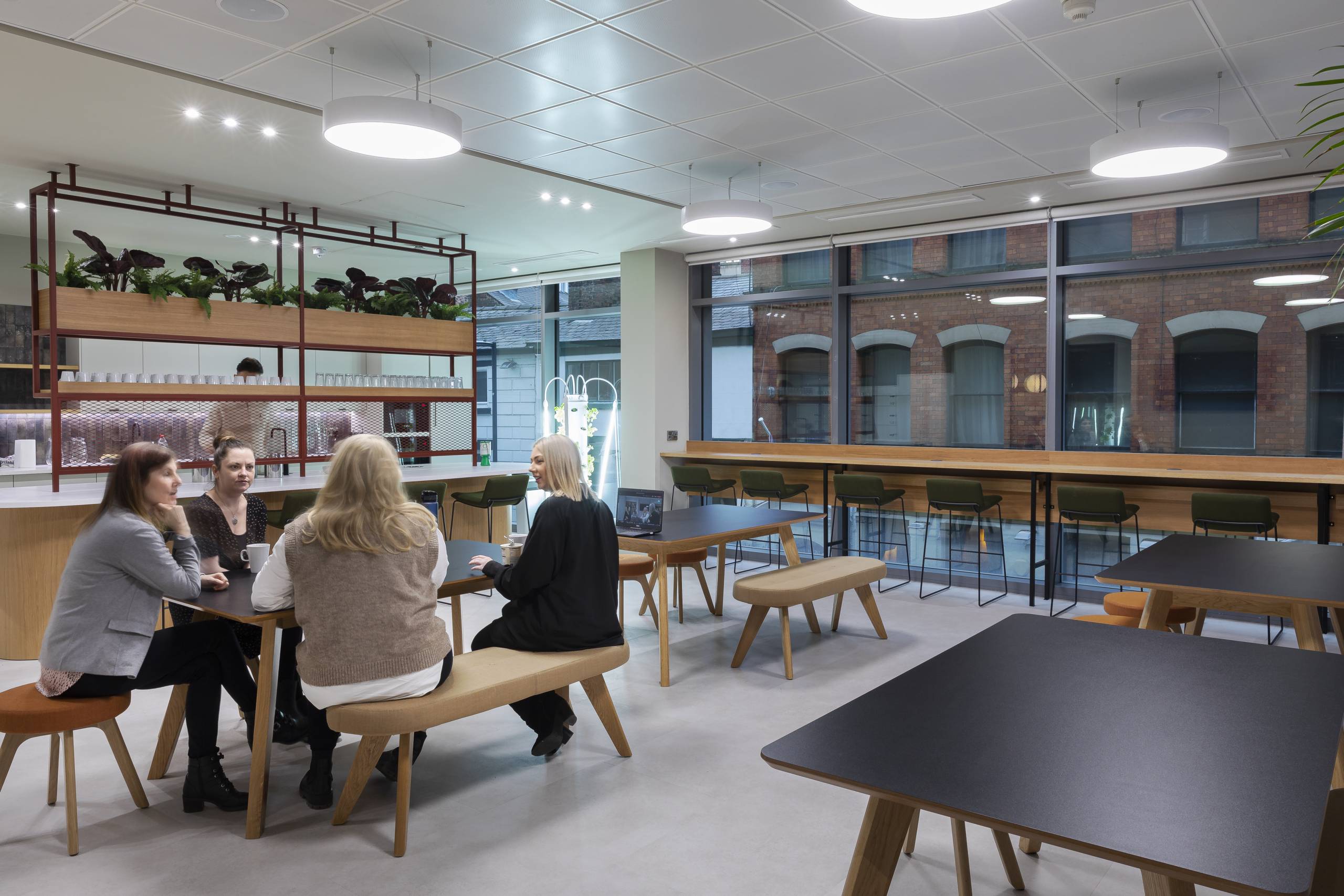 Connection Swoosh stool and Centro table in canteen area at Savills Office | Photo : Mike Dinsdale