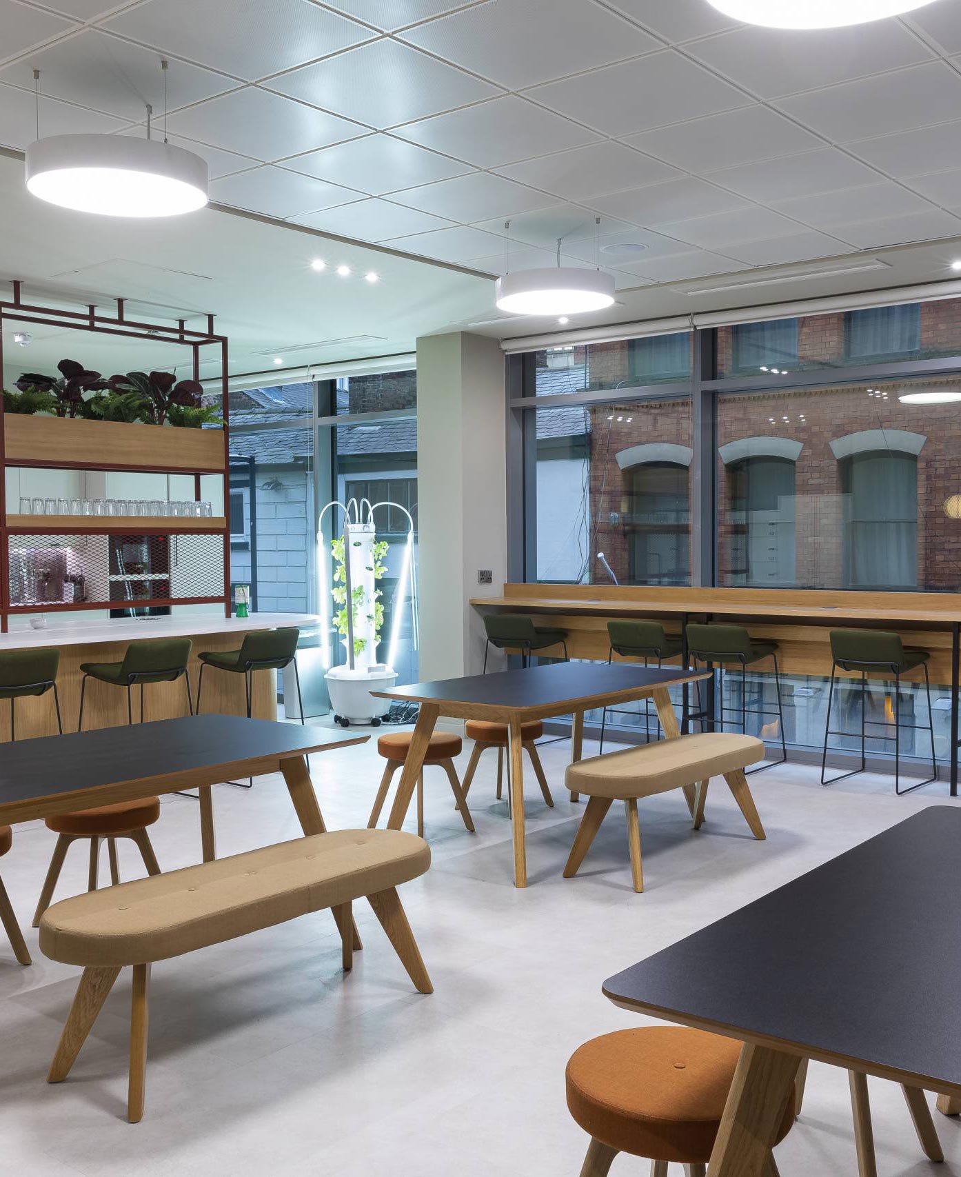 Connection Swoosh stool and Centro table in canteen area at Savills Office | Photo : Mike Dinsdale