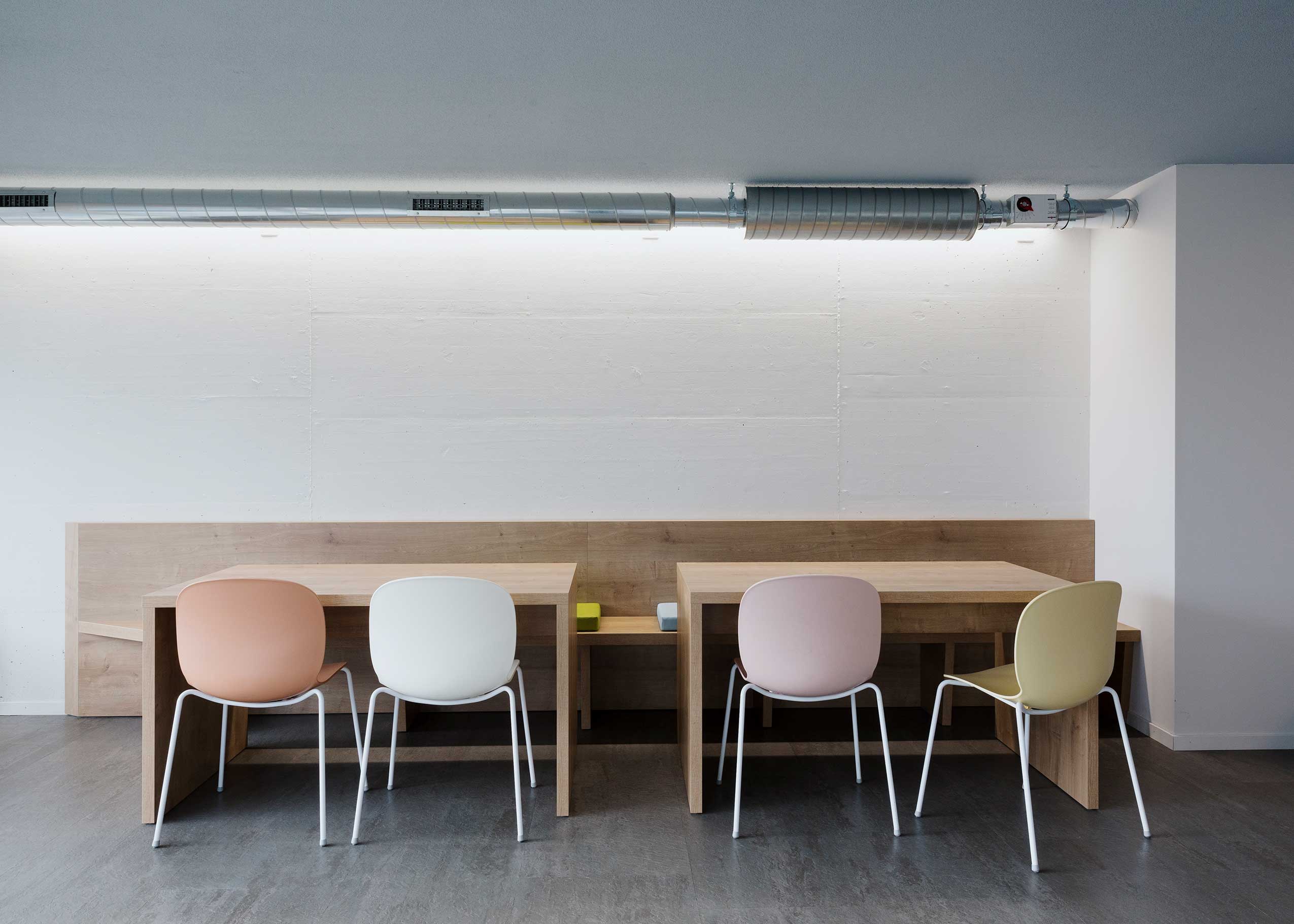 Profim Noor in study space at Student Lodge accommodation | Photo : Daniel Sutter